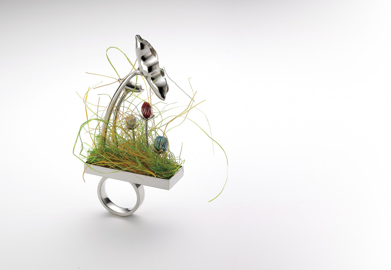 하늘정원1(정은, 사이잘, 메탈사, 염료)