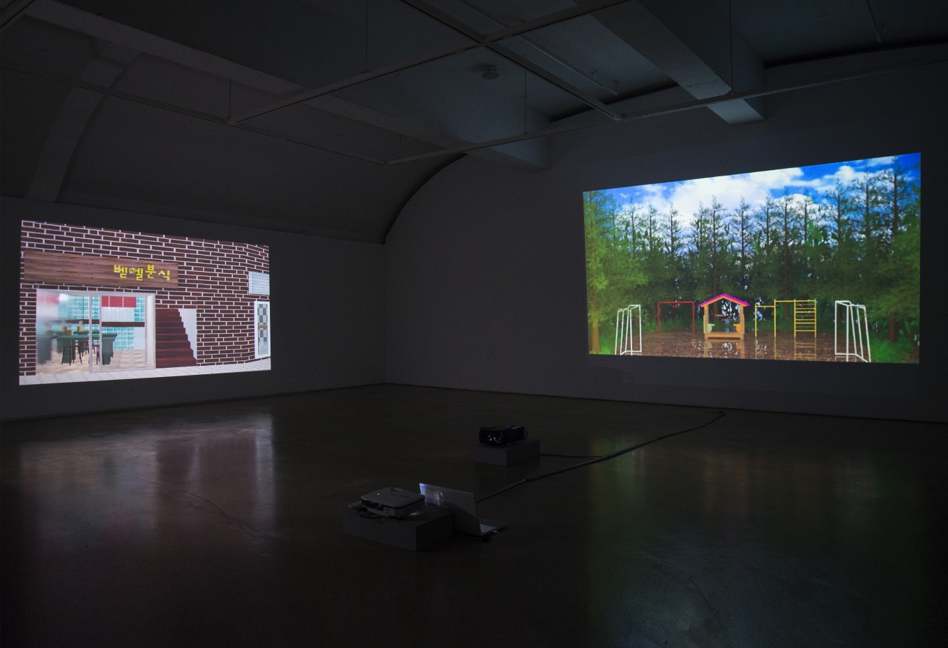 Phantasmagoria for memory regeneration_가변크기_영상설치_2017