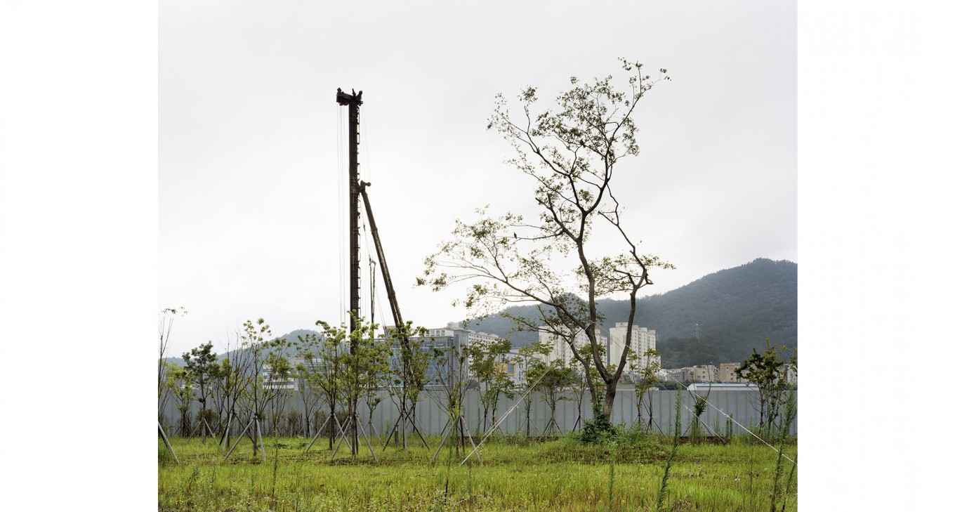 CR035-02, 100x125cm, Pigment Ink on PLust Glasier, 2015